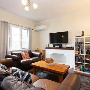 Cosy -3 Bedrooms Victoria Park Holiday home Perth