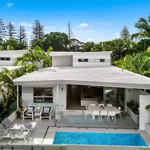 Fat Frog Holiday home Byron Bay